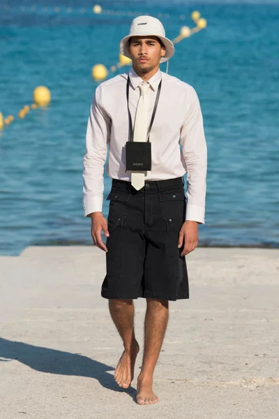 Look 5